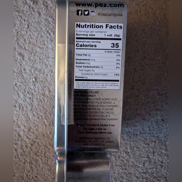 Disney 100 years PEZ in Collectible Tin - Picture 5 of 6